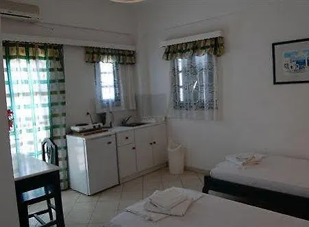 Anemos & Apartamento Perissa (Santorini)